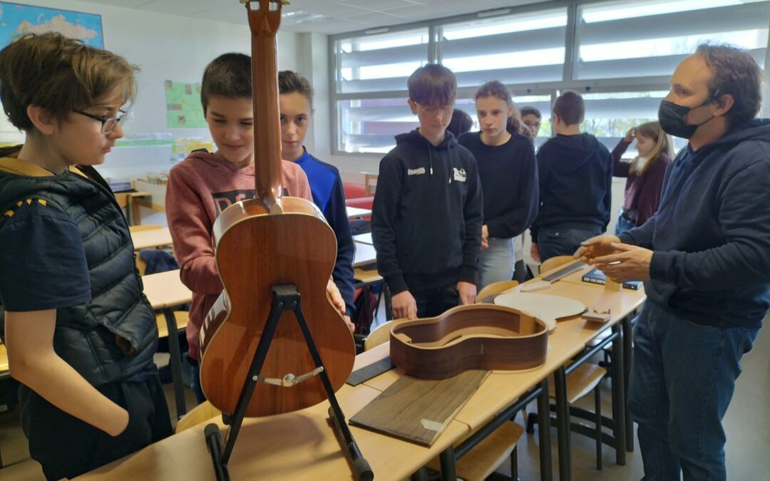 Cyril Guérin présente son métier de luthier